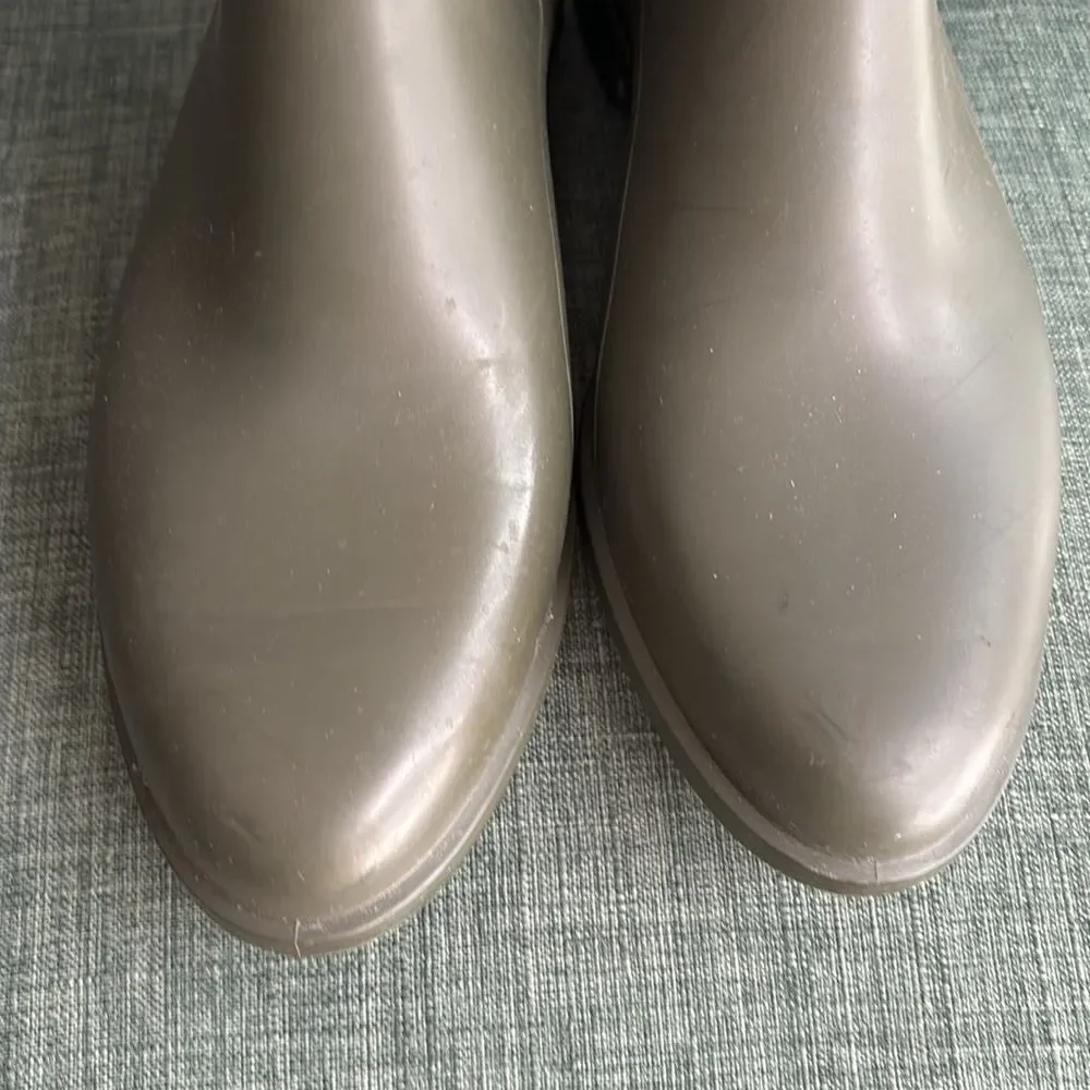 Lemon Jelly Women Army Green Olive slip on short rubber rain boots size 9/40 EUC